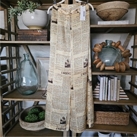 L’AGENCE black & cream newspaper print silk wide leg trousers 0 - Picture 5 of 6